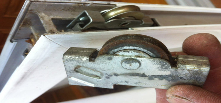 screen door roller repair in Earlimart